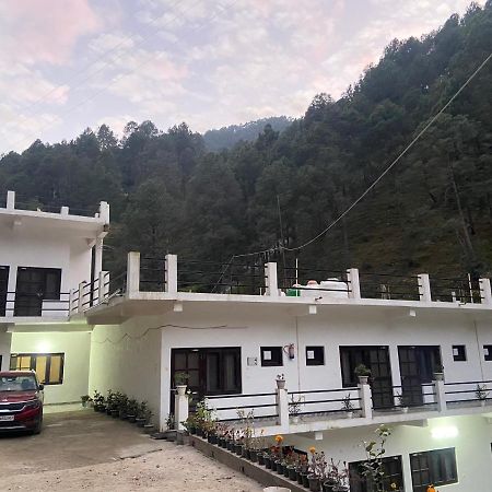 Chirag Homestay Kainchi ナイニタール エクステリア 写真