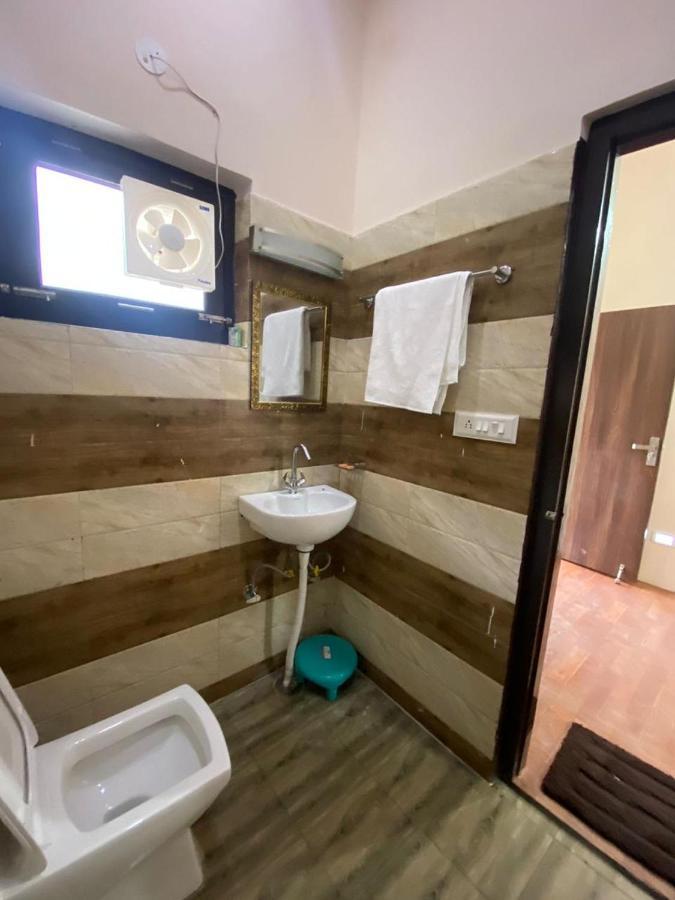 Chirag Homestay Kainchi ナイニタール エクステリア 写真
