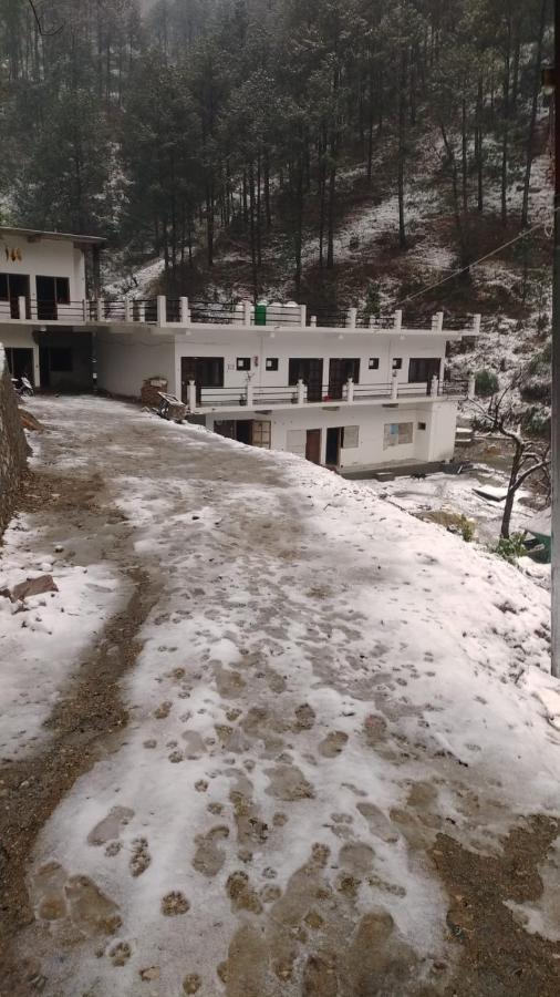 Chirag Homestay Kainchi ナイニタール エクステリア 写真