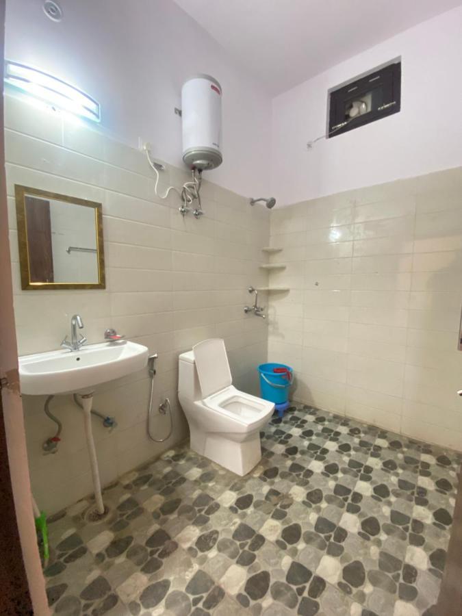 Chirag Homestay Kainchi ナイニタール エクステリア 写真